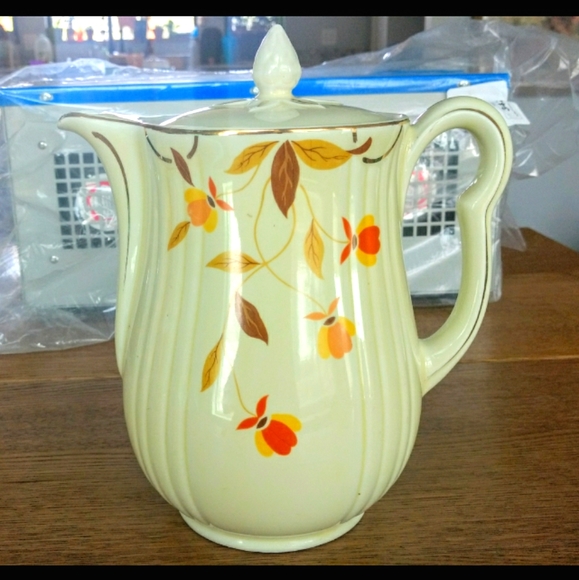 hall's superior quality kitchenware